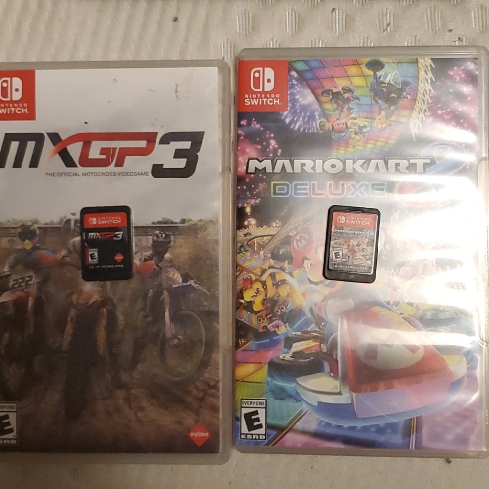Nitendo switch with extras - Picture 4 of 9